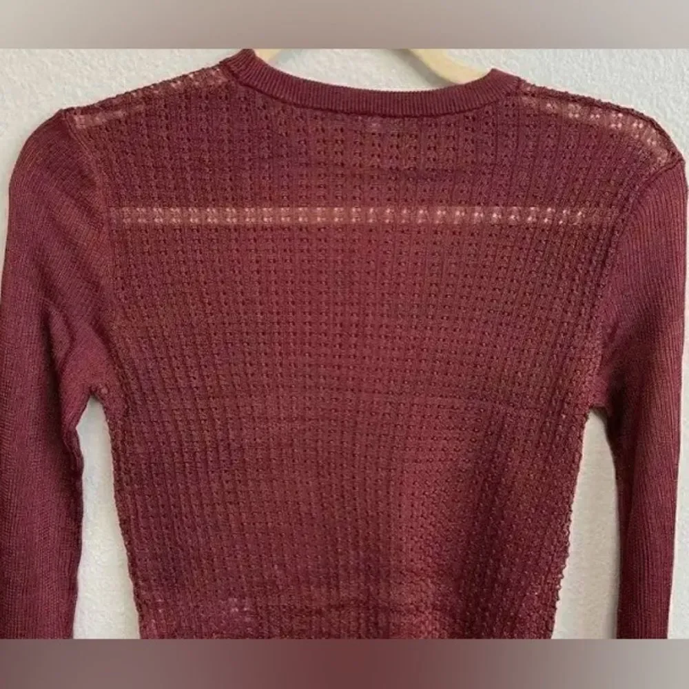 🛍️Free People H2O Crew pullover Top in Row garnet size: Medium 🎉Long sleeve ✨